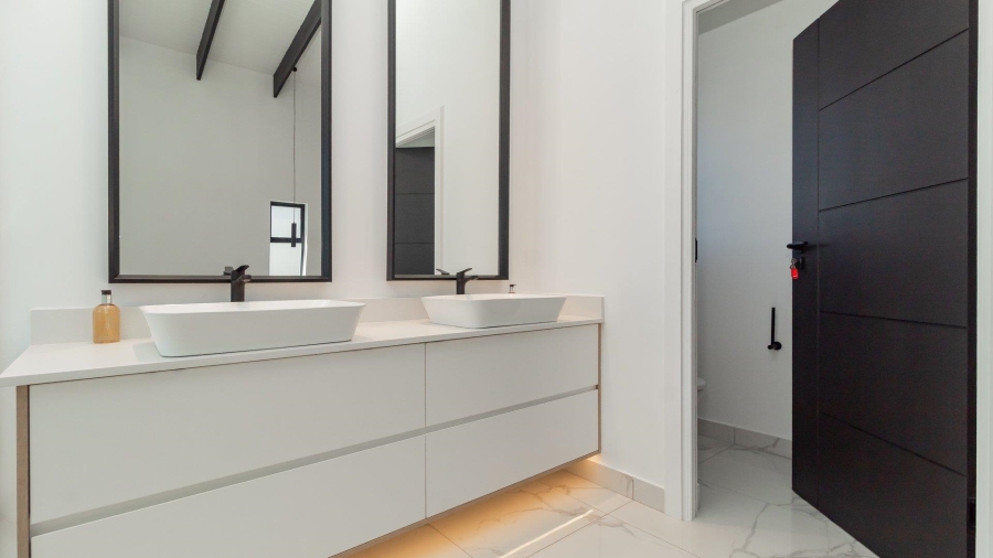 3 Bedroom Property for Sale in Sandown Western Cape